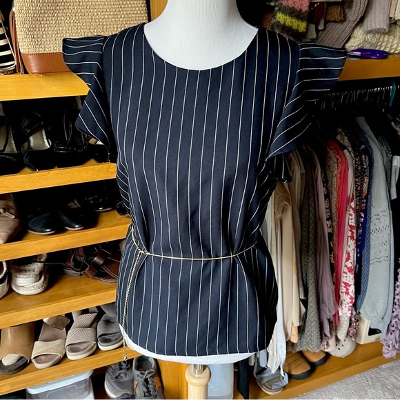 ⭐️BOGO FREE⭐️ NWOT MILK & HONEY Navy Blue Striped Ruffled Cap Sleeve Top - Picture 1 of 9
